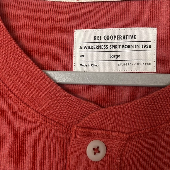 REI women’s Large burnt orange henley shirt - Picture 2 of 4
